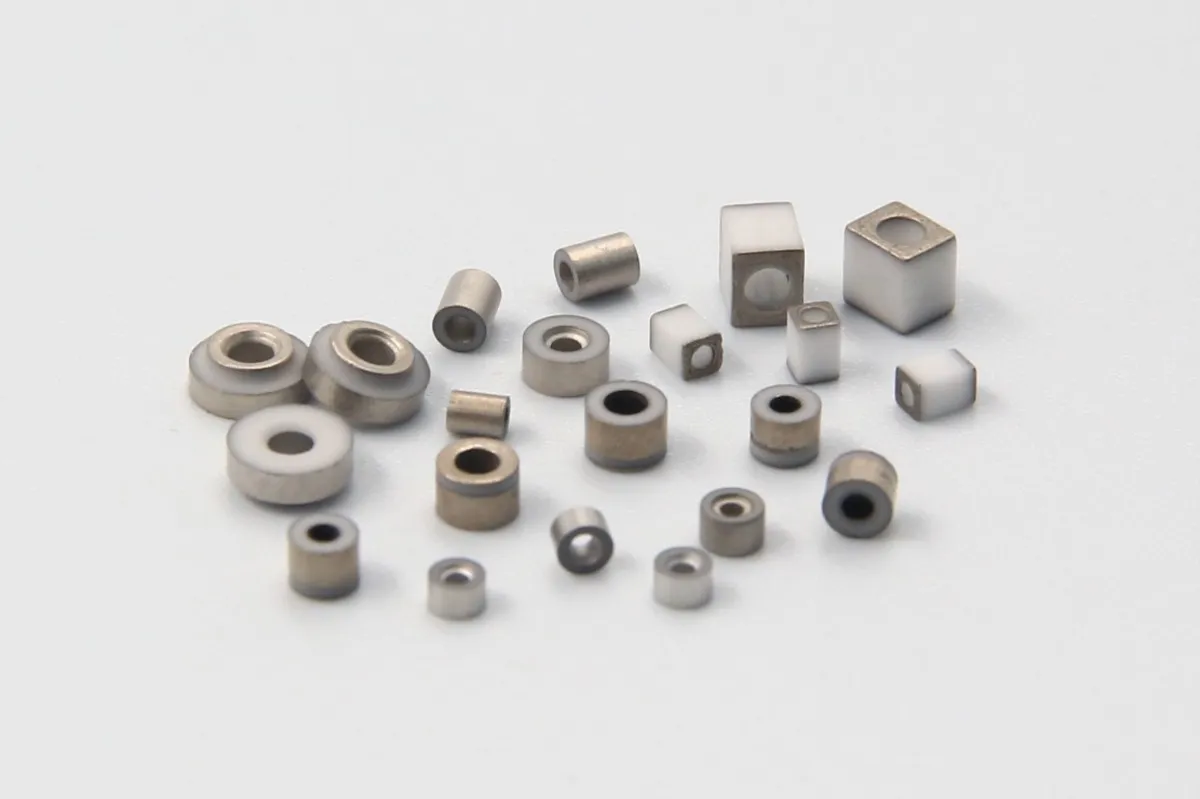 5G通信におけるメタライズドセラミックケースの使い方